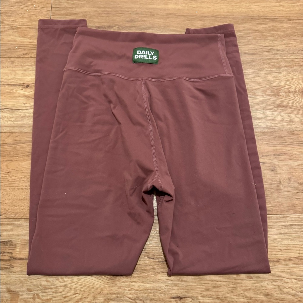DAILY DRILLS Leggings - Wine (M)